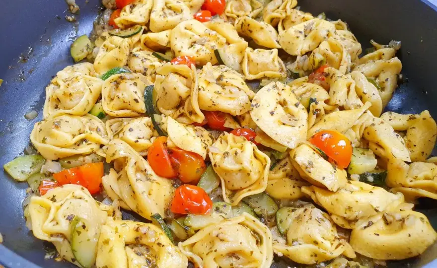 Tortellini: Od sosów po zapiekanki szybki obiad w 15 minut