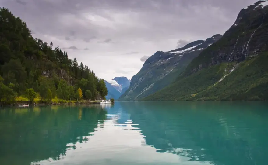 Fiordy w Norwegii - jak zaplanować niezapomnianą podróż?
