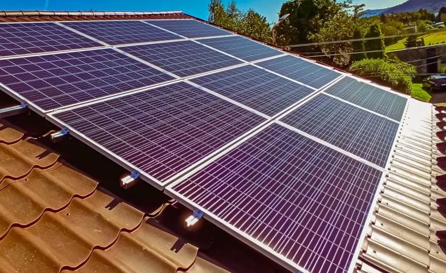Jakie są realne koszty domowej elektrowni słonecznej?