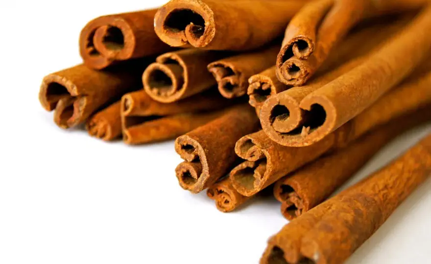 Beneficios de la canela - qué aporta y cuándo conviene moderarla