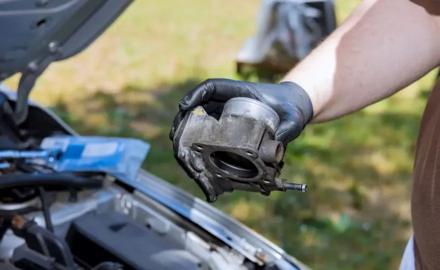 Objawy uszkodzonej przepustnicy diesel – nie ignoruj tych sygnałów