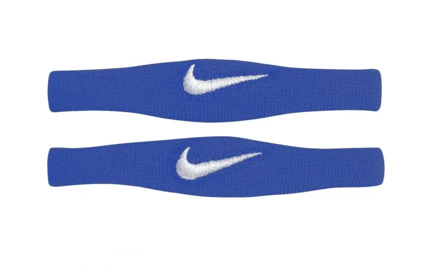 Opaska Nike na nadgarstek - jak wybrać model do treningu?