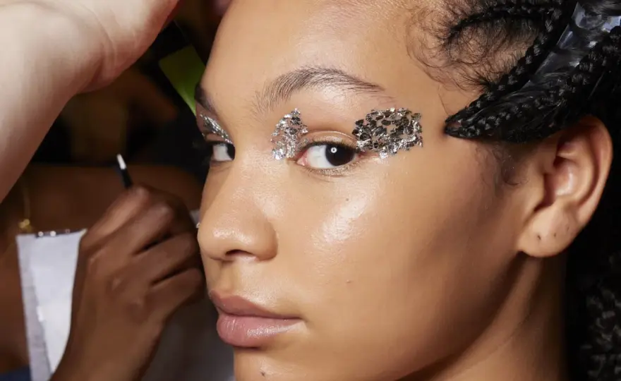 Silvester Make-up - So hält dein Look bis nach Mitternacht