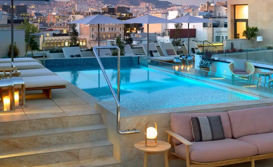 Barceló Raval, hotel céntrico con terraza 360º en Barcelona