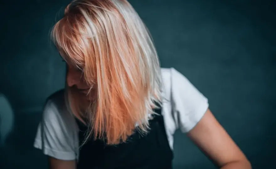 Brzoskwiniowy blond - Jak go uzyskać i pielęgnować?