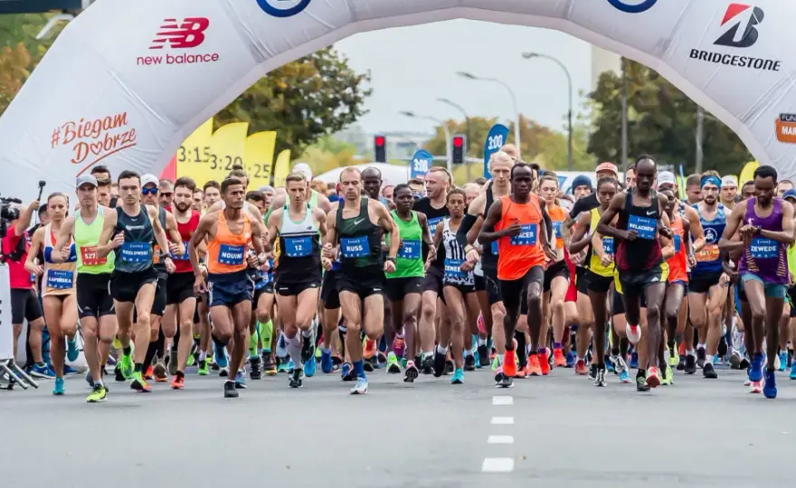 Jaki czas maratonu dla amatora jest realny - Sprawdź tabelę tempa