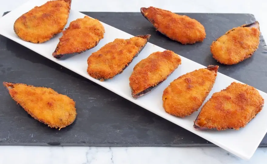 Mejillones tigre caseros y crujientes, paso a paso
