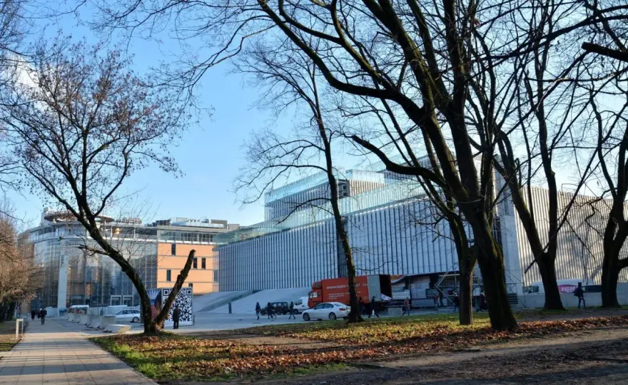 Plac Teatralny Lublin - Więcej niż myślisz!