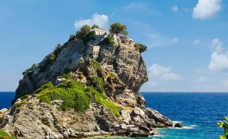 Mamma Mia jaka wyspa: odkryj piękno Skopelos i jego atrakcje