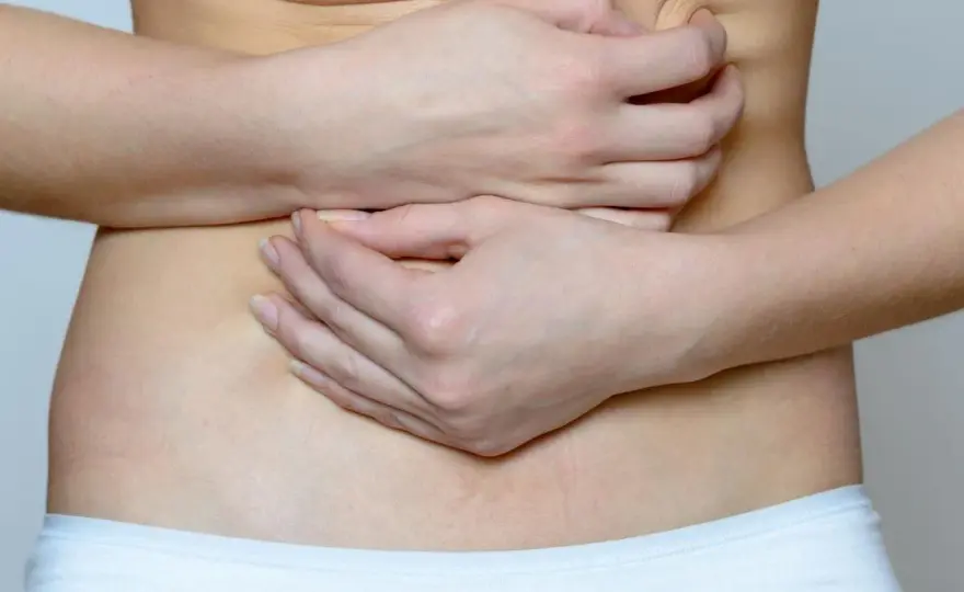 Coliche gassose, cosa aiuta davvero e quando preoccuparsi