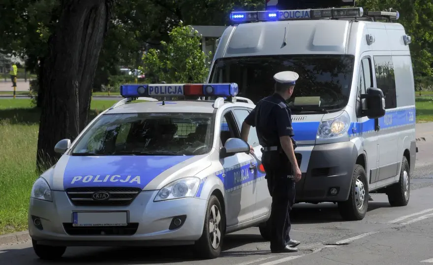 Czy warto iść do policji? Odkryj plusy i minusy tej kariery