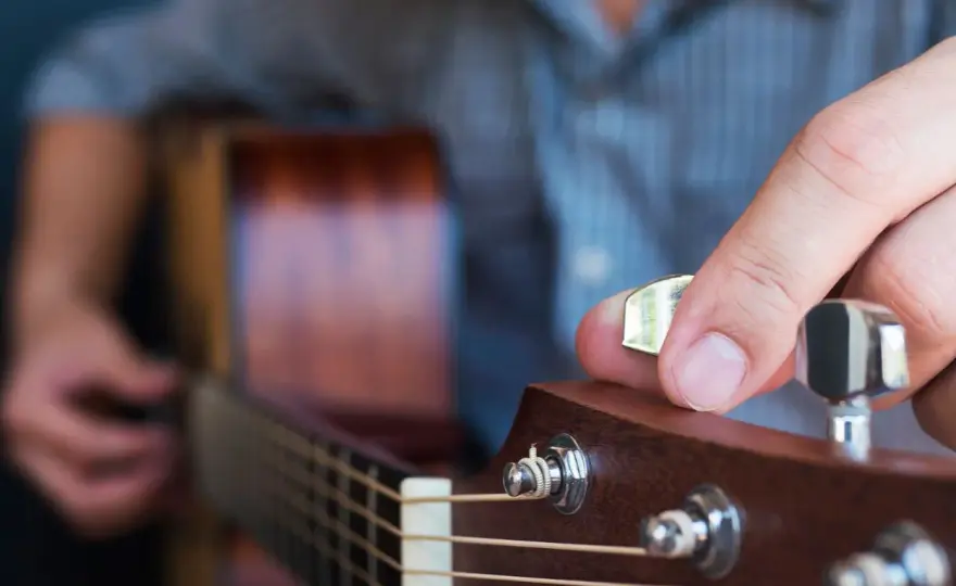 Strojenie gitary bez tunera - Poradnik dla każdego gitarzysty