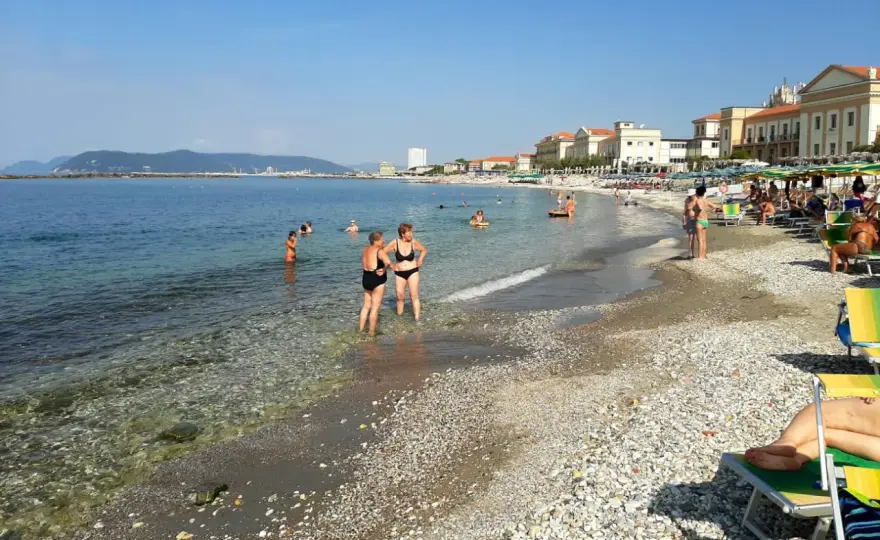 Plages de Massa - Le guide pour une journée parfaite