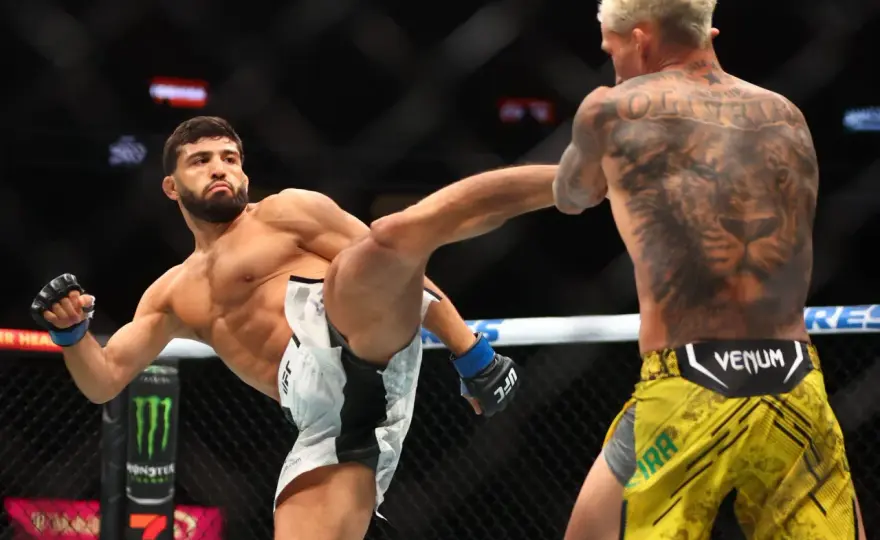 UFC Middleweight - Ile naprawdę waży zawodnik?