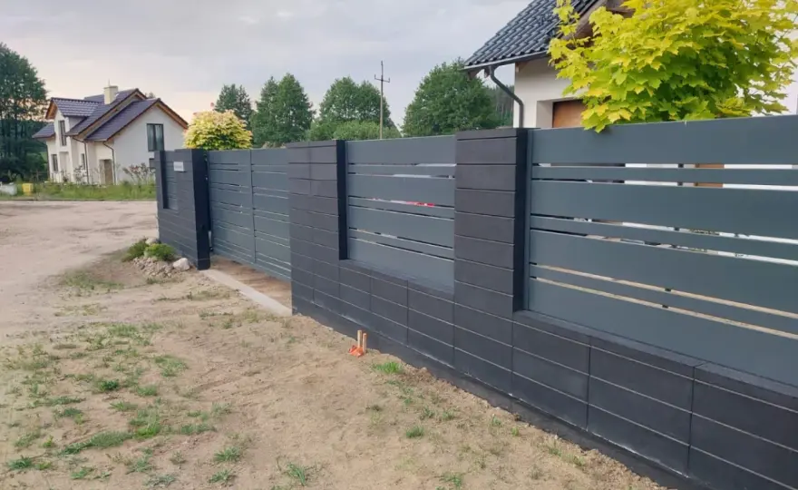 Ogrodzenie z bloczków fundamentowych - koszty i trwałość