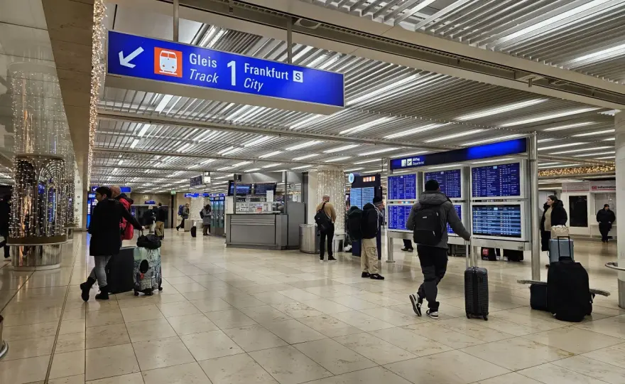 Jak łatwo poruszać się po lotnisku we Frankfurcie - poradnik dla każdego