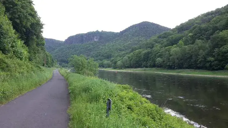Trasy rowerowe w Czechach mapa – odkryj najlepsze szlaki i atrakcje
