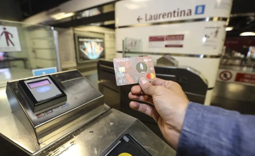 Biglietti della metro di Roma - prezzi, convalida e contactless