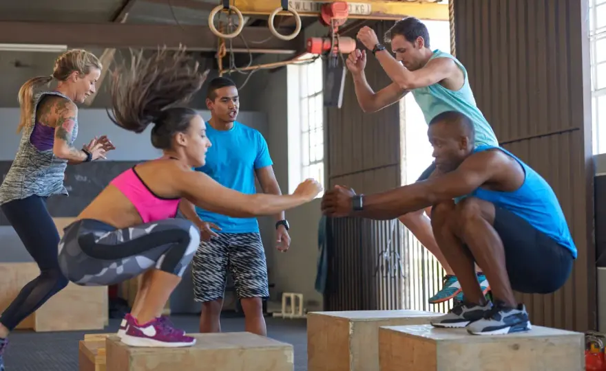 WOD CrossFit co to? Zrozumienie treningu dnia i jego korzyści