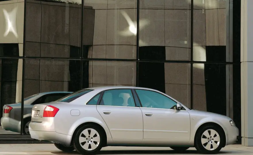 Audi A4 B6: Który silnik benzynowy wybrać? Poradnik i rekomendacje