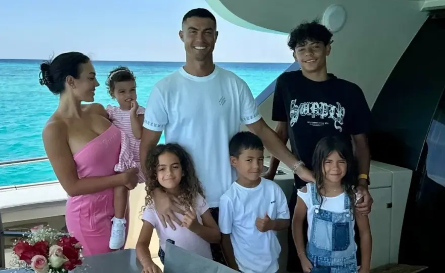 Georgina Rodriguez - ile dzieci ma i które są jej biologicznymi?