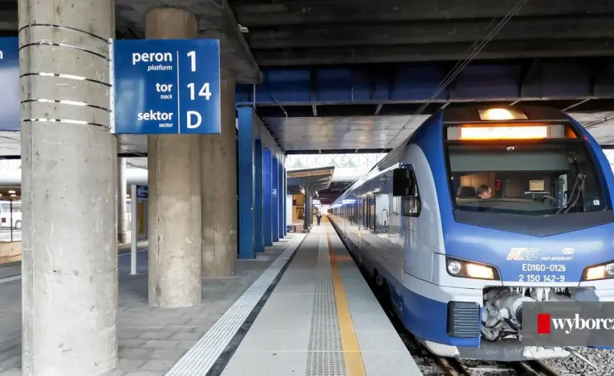 PKP Intercity Kraków: Skąd odjeżdża? Bezstresowa podróż!