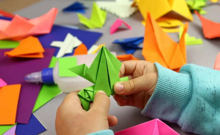Origami z kartki A4 dla dzieci - łatwe modele krok po kroku