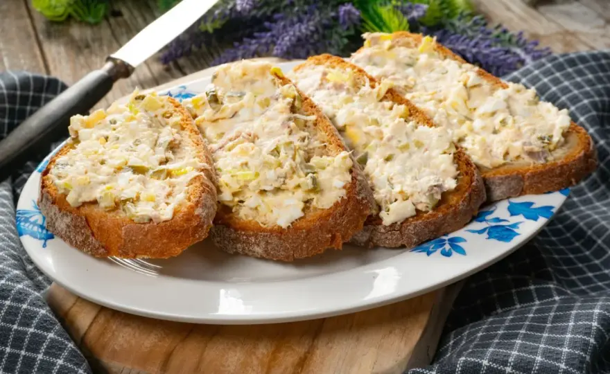 Pasta z makreli - prosty przepis, dodatki i przechowywanie