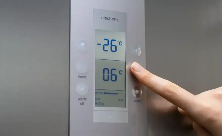 Jaka temperatura w lodówce? Sekrety świeżości i niższych rachunków