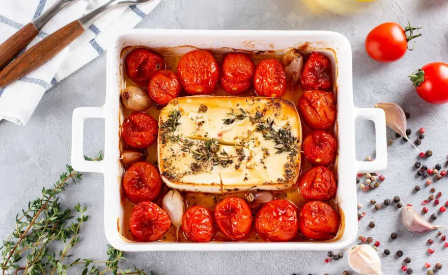 Feta in friggitrice ad aria con pomodorini - ricetta facile