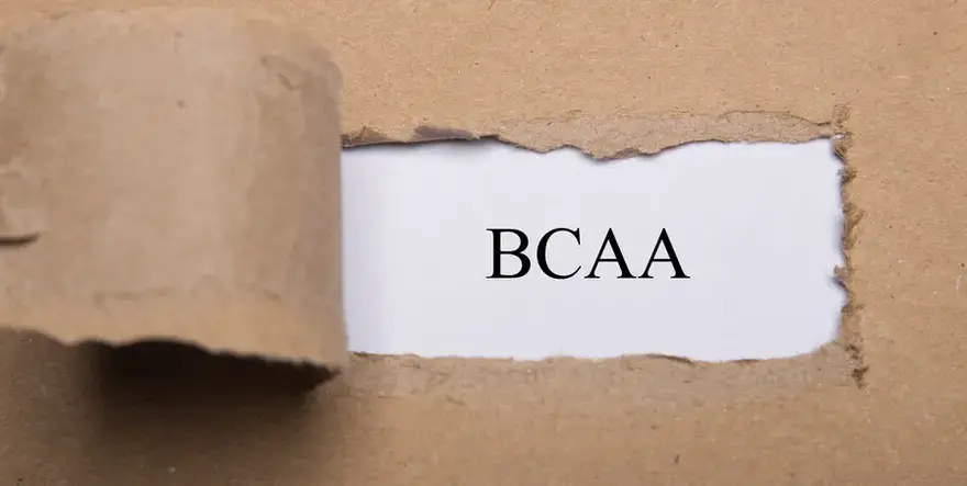 BCAA przed czy po treningu - kiedy najlepiej je przyjmować?