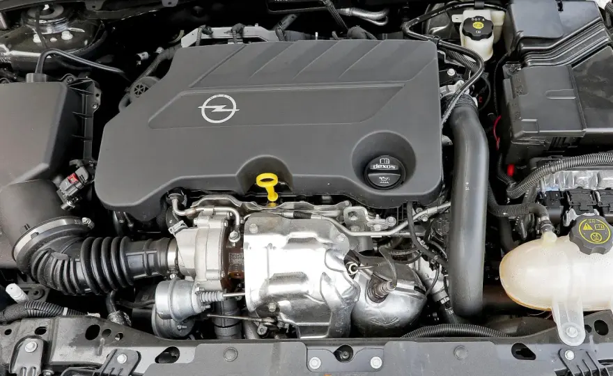 Opel Insignia: Który silnik benzynowy wybrać? Poradnik A i B