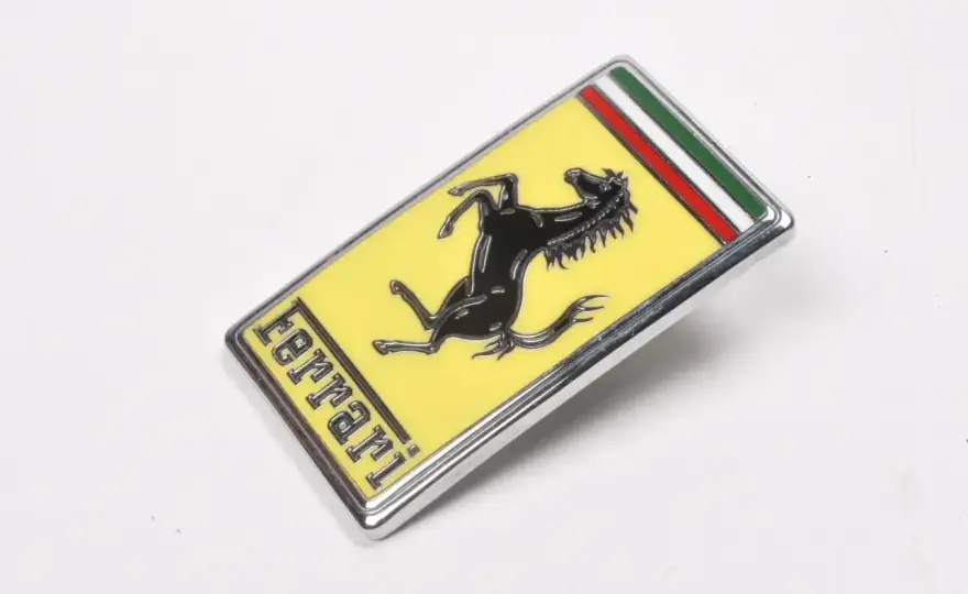 Znaczek Ferrari - Jak rozpoznać oryginał i co oznacza?