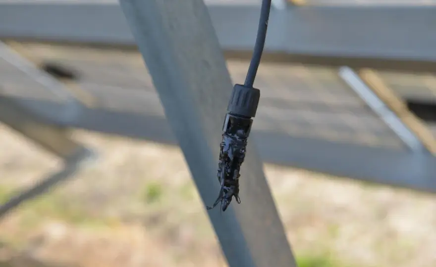 Co to są stringi fotowoltaika i jak wpływają na wydajność paneli?