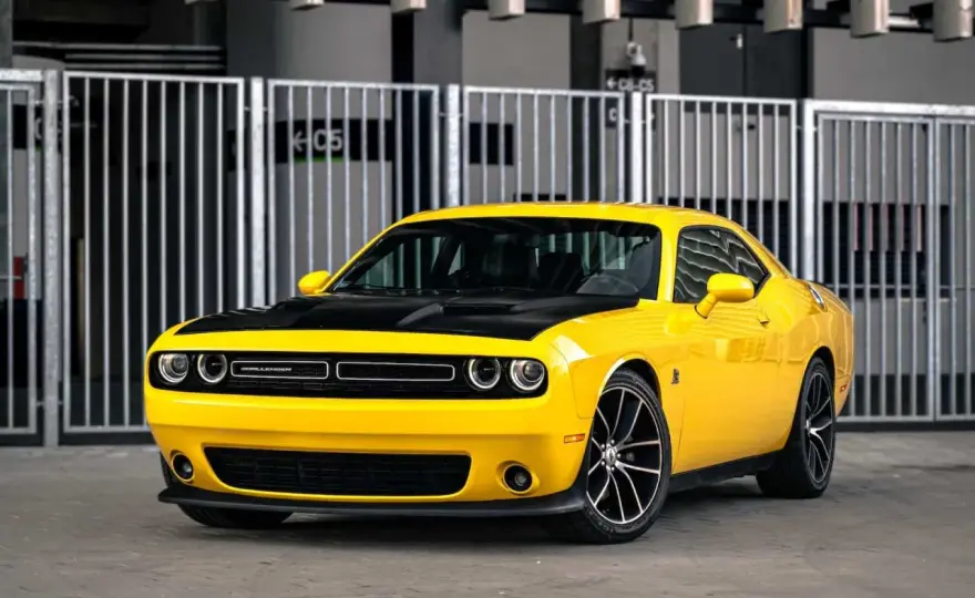 Dodge Challenger - Ile kosztuje i jak nie przepłacić?