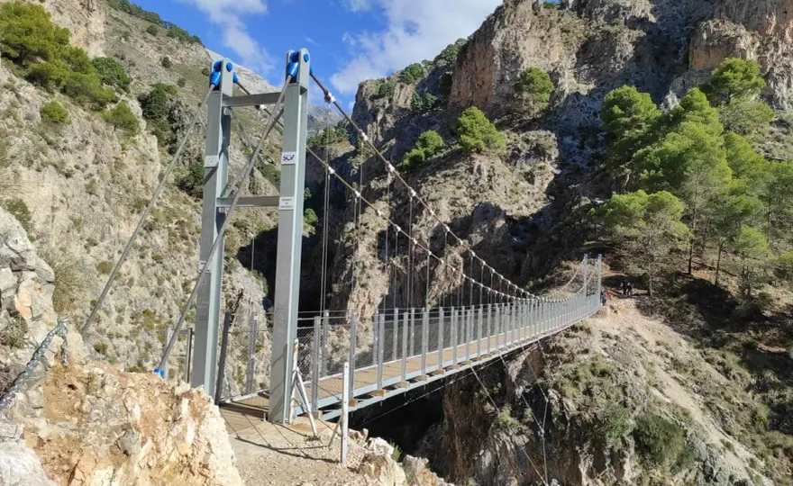 Ruta Saltillo - ¿Qué debes saber antes de cruzar el puente colgante?