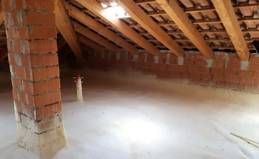 Isolamento sottotetto - Solaio o falde? Guida a costi ed errori