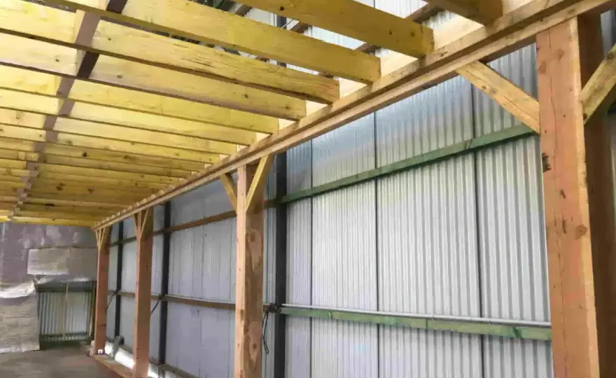 Bastaing ou madrier - Lequel choisir pour vos projets bois ?