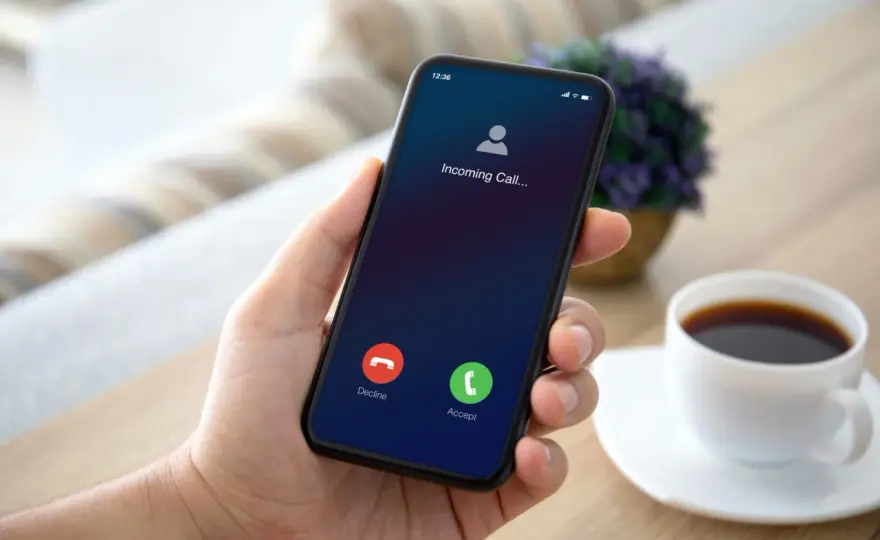 Jak policja sprawdza właściciela numeru telefonu? Poznaj prawne możliwości