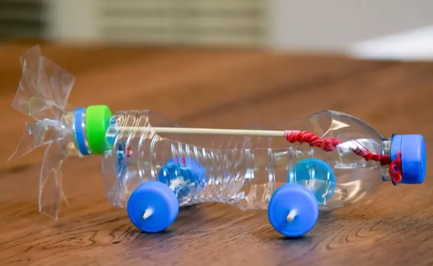 Jak zrobić zabawkę z recyklingu? Pomysły i instrukcje DIY