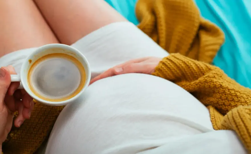 Caffè in gravidanza, quanto se ne può bere?