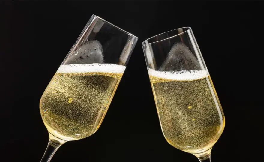 Champagne ou mousseux - Lequel choisir et pourquoi ?