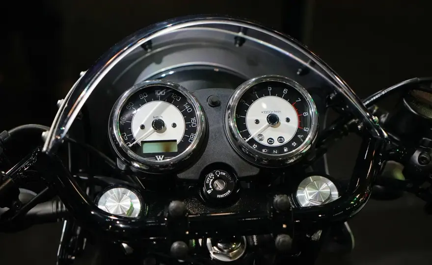 Jaki przebieg motocykla jest bezpieczny? Sprawdź, co ocenić