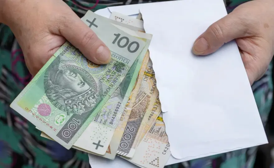 Czy przy rencie rodzinnej należy się trzynastka? Sprawdź szczegóły!