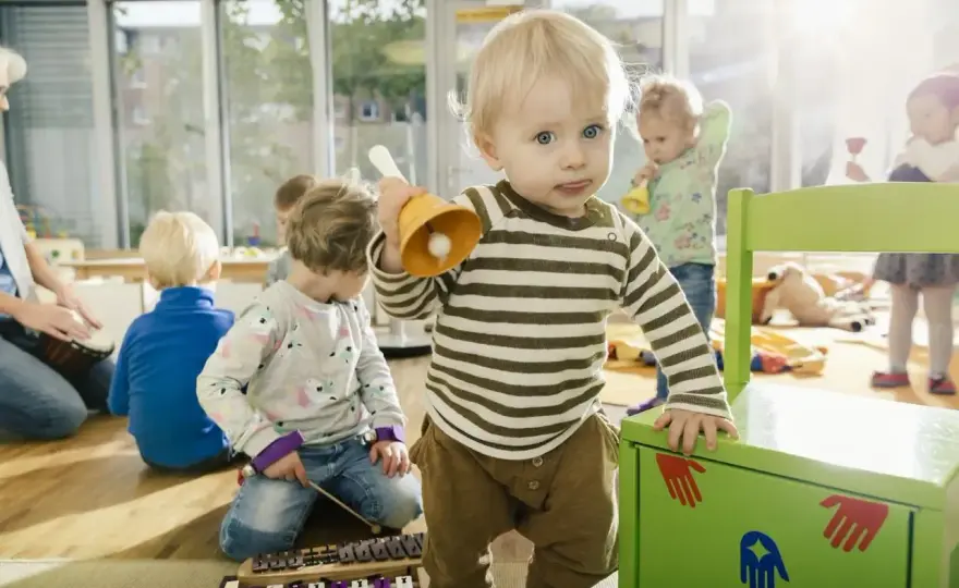Ilu opiekunów w żłobku? Sprawdź limity i bezpieczeństwo dziecka