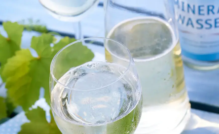 Weinschorle Mischverhältnis - So gelingt die perfekte Schorle!