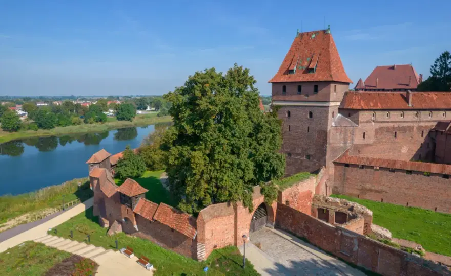 Malbork: Gdzie zjeść? Widoki, smaki regionu i opcje na każdą kieszeń