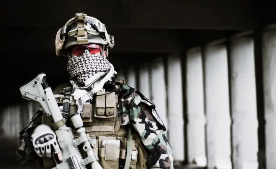 Airsoft - Jak zacząć? Sprzęt, zasady i pierwszy wyjazd ASG