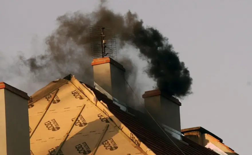 Czystość powietrza Tychy: Aktualne dane i prognozy AQI 2025