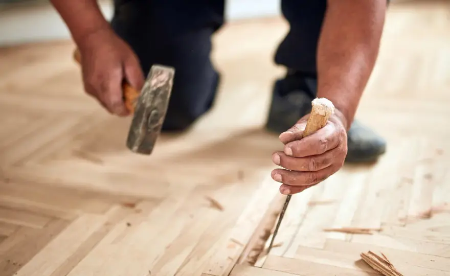 Changer une lame de parquet flottant - Le guide complet